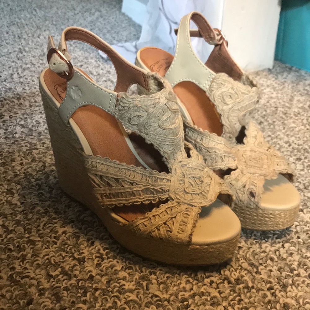 Size 6 Lucky Brand wedges